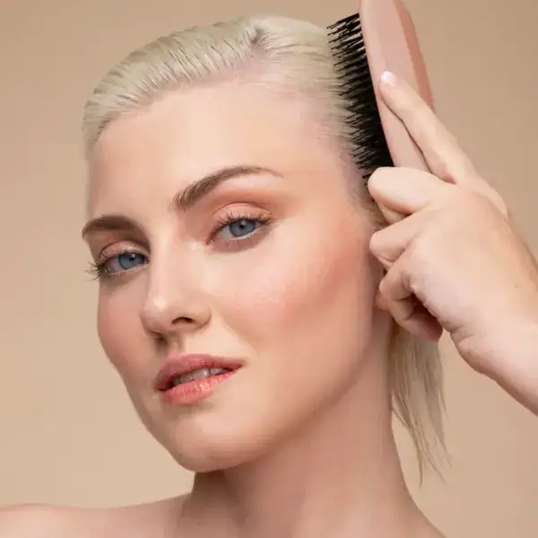 KITSCH Scalp Renewal Brush in Terracotta - Image 3
