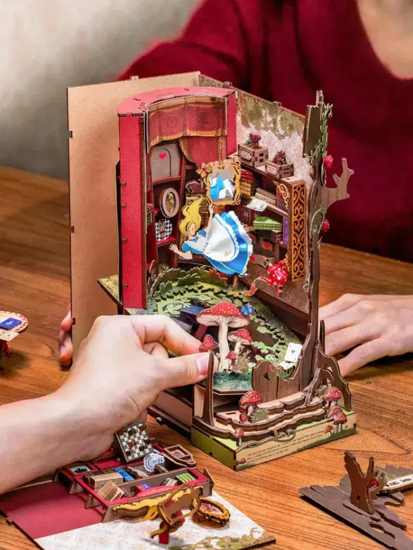 Rolife Fall Into Wonder DIY Book Nook - Image 3
