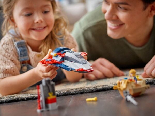 Lego Marvel Captain America vs Thanos - Image 9