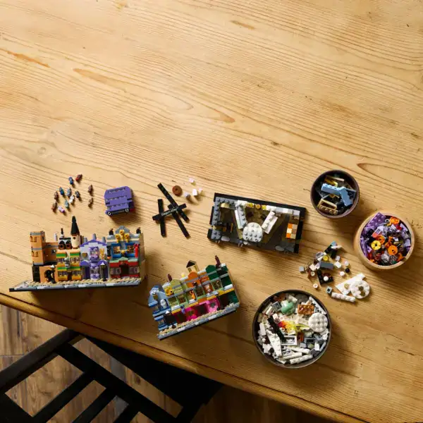 LEGO® Harry Potter Diagon Alley Wizarding Shops - Image 5