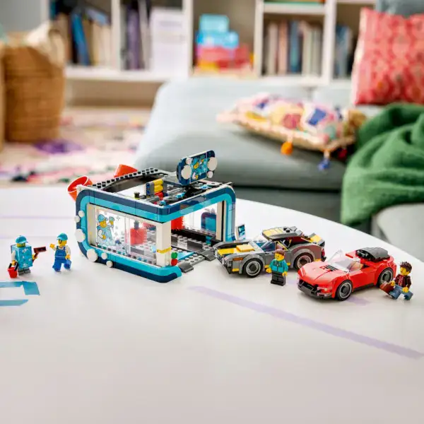 LEGO City Drive-Through Car Wash - Image 2
