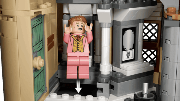 LEGO Hogwarts Castle: East Wing - Image 8