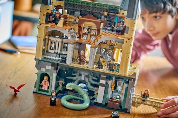 LEGO Hogwarts Castle: East Wing - Image 5