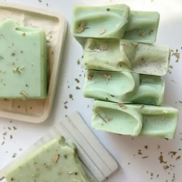 Eucalyptus & Grapefruit Bar Soap - Image 2