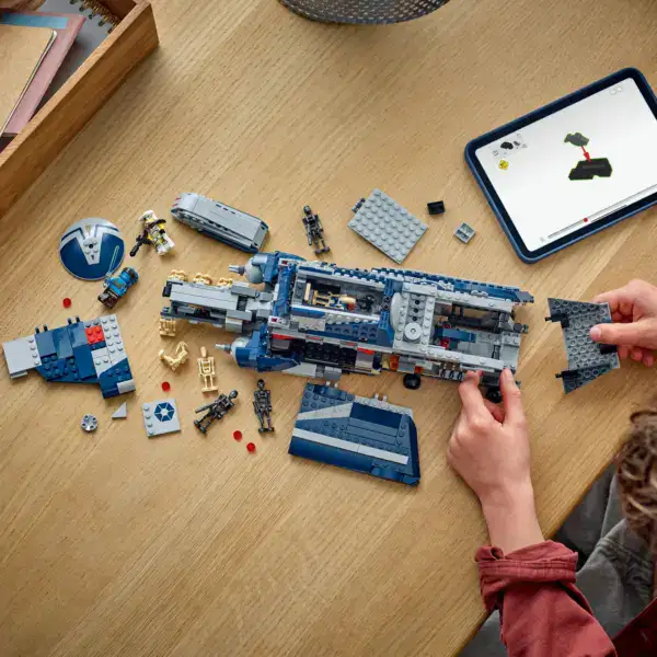 LEGO Star Wars Battle of Felucia Separatist MTT™ - Image 5