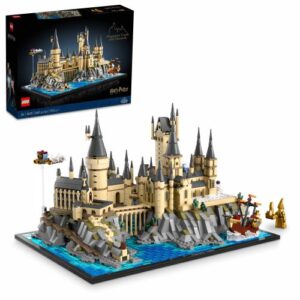 LEGO® Harry Potter Hogwarts Castle and Grounds