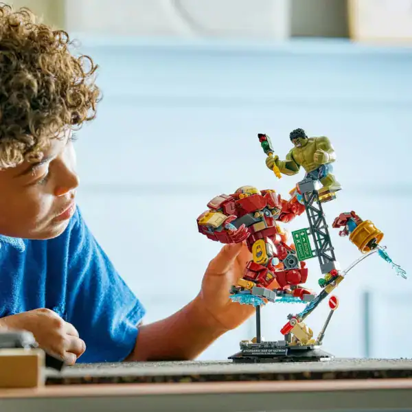 LEGO Marvel Epic Battle: Hulkbuster vs. The Hulk - Image 5