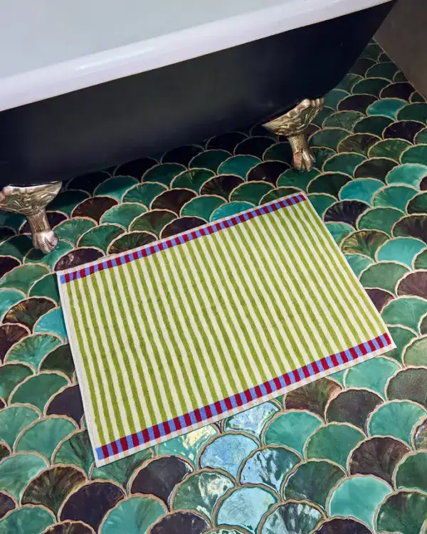 Dusen Dusen Lanternfly Stripe Thick Cotton Bathmat - Image 4