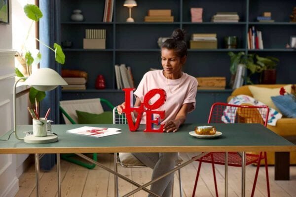 Lego Art LOVE Robert Indiana Sculpture Set - Image 6