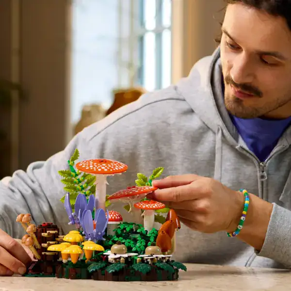 Lego Woodland Mushrooms Botanicals - Image 4