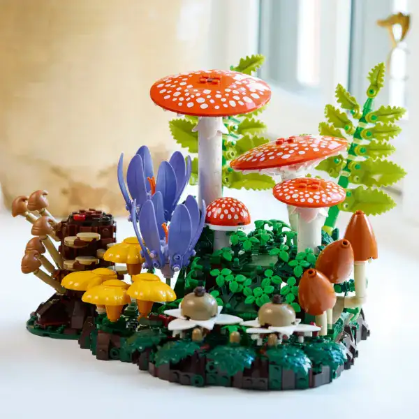 Lego Woodland Mushrooms Botanicals - Image 2