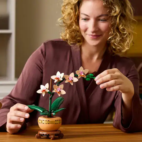 LEGO Botanicals Mini Orchid - Image 3