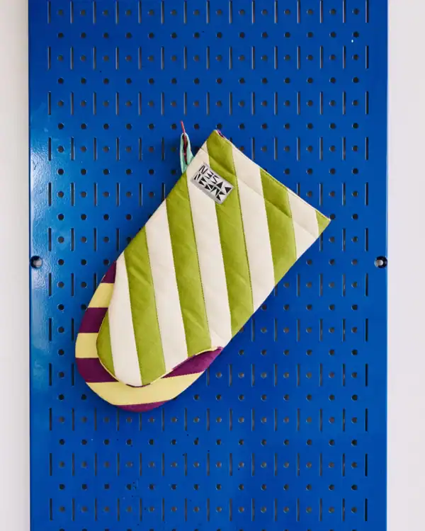 Dusen Dusen Oven Mitt | The Colour Market - Image 12
