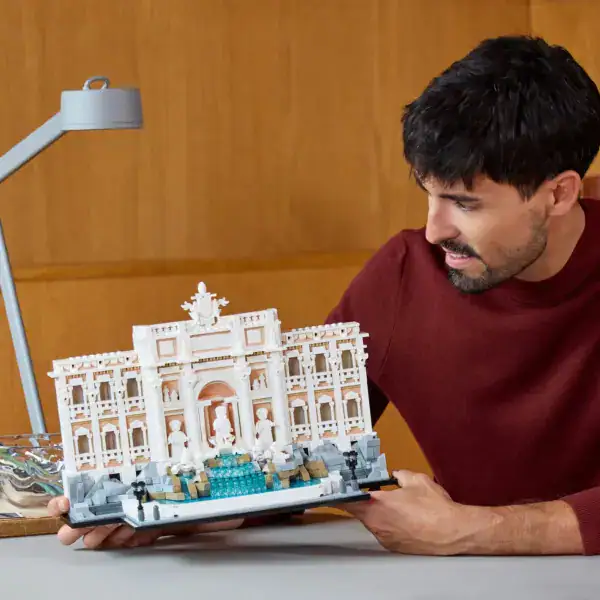 LEGO® Architecture Trevi Fountain - Image 4