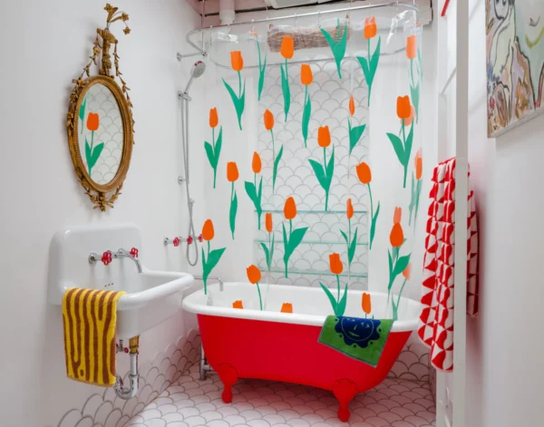 Dusen Dusen Tulip Shower Curtain | The Colour Market - Image 2