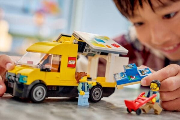 Lego City The Lego Van - Image 6